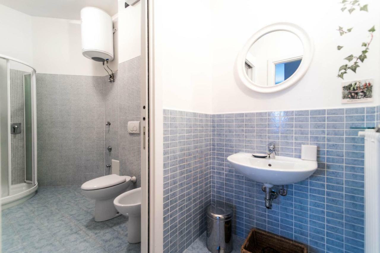 Al Piccolo Molo Apartment โกโม ภายนอก รูปภาพ