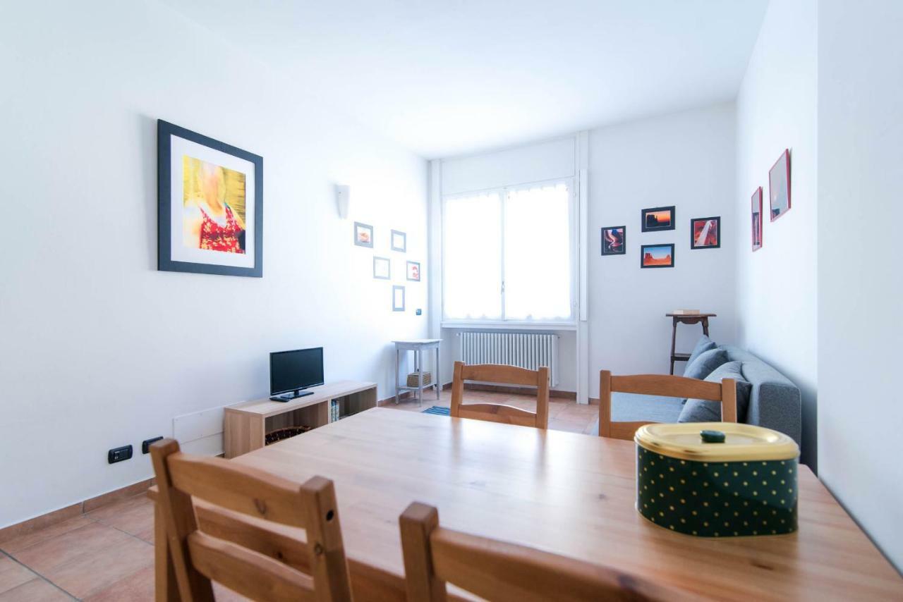 Al Piccolo Molo Apartment โกโม ภายนอก รูปภาพ